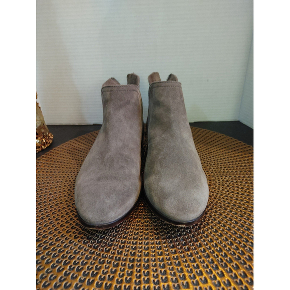 Reaction by Kenneth Cole Side Way Suede Ankle Booties Size 7.5 - Picture 2 of 5